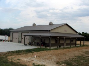 48' x 64' with a 10' x 60' wrap around porch